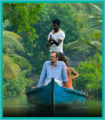 canoe boat tour in munroe island/munroethuruth