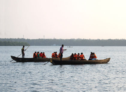 gallery | canoe boat tour image 3 - thumbnail
