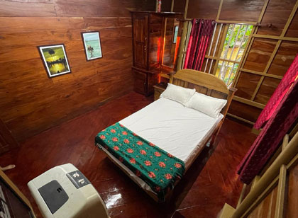 gallery | wooden hut rooms image 2 - thumbnail